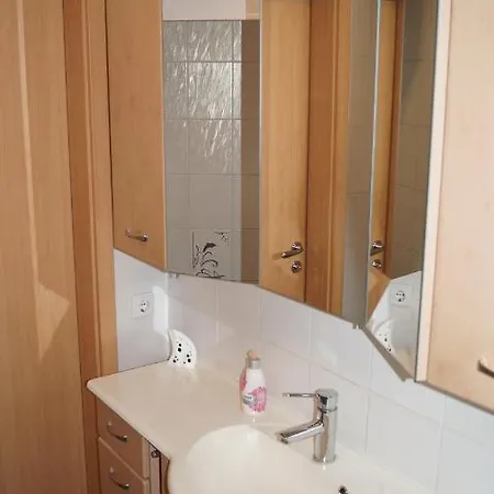 Apartment Gaestehaus Schatz In *